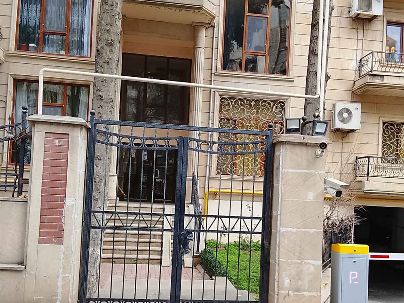 AREA Azərbaycan Robotexnika Akademiyası Gənclik filialının binası